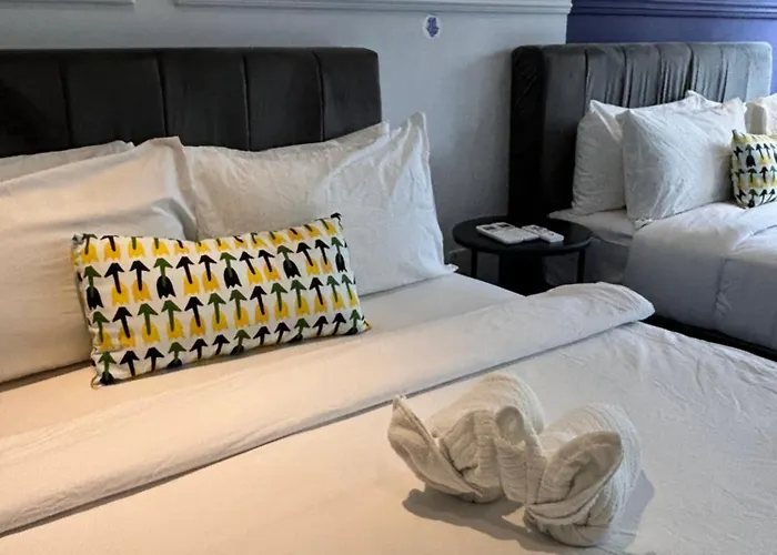 Scarletz Comfy Suites Klcc By Momo