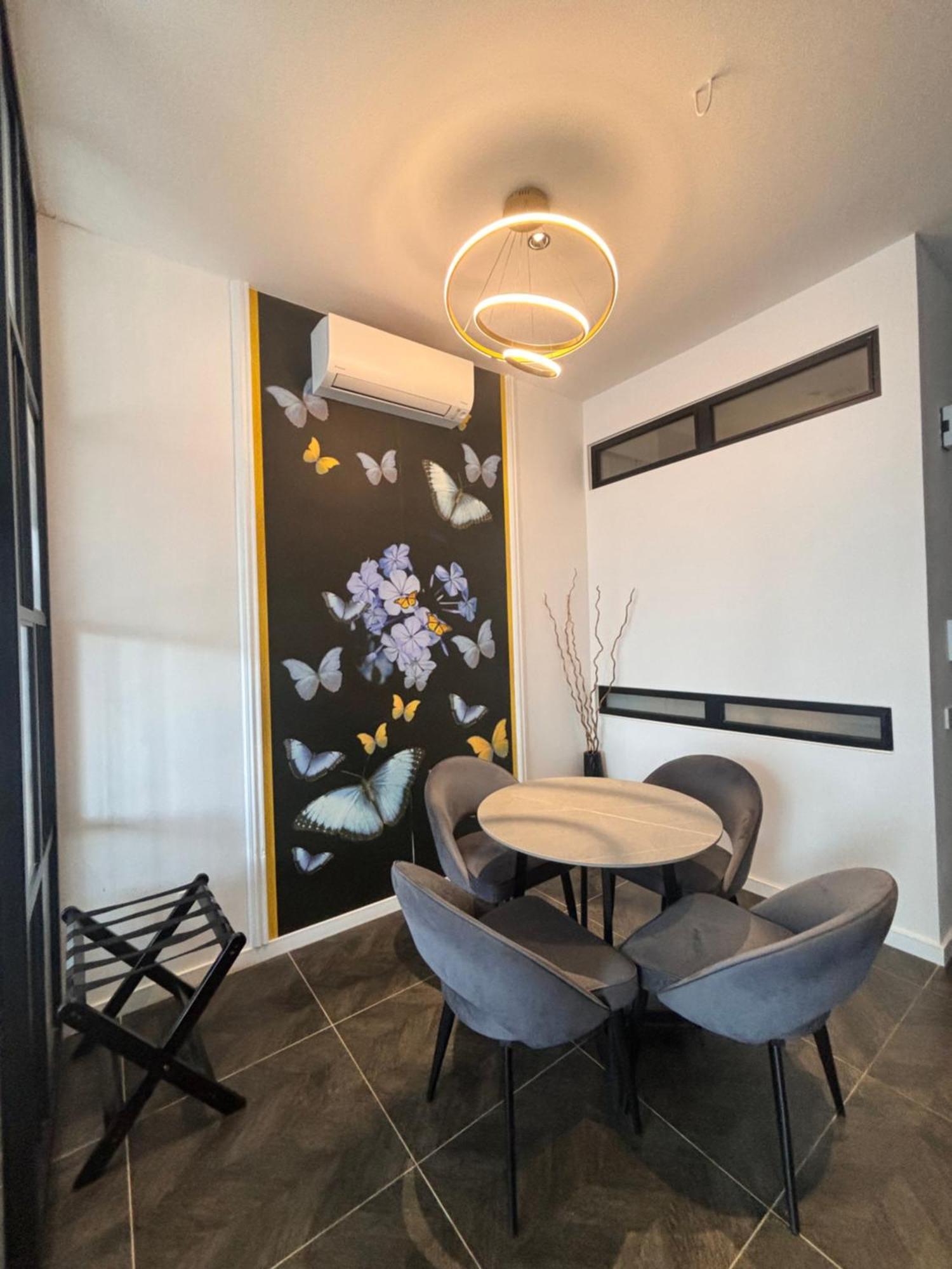 Apartemen Scarletz Comfy Klcc By Momo Kuala Lumpur